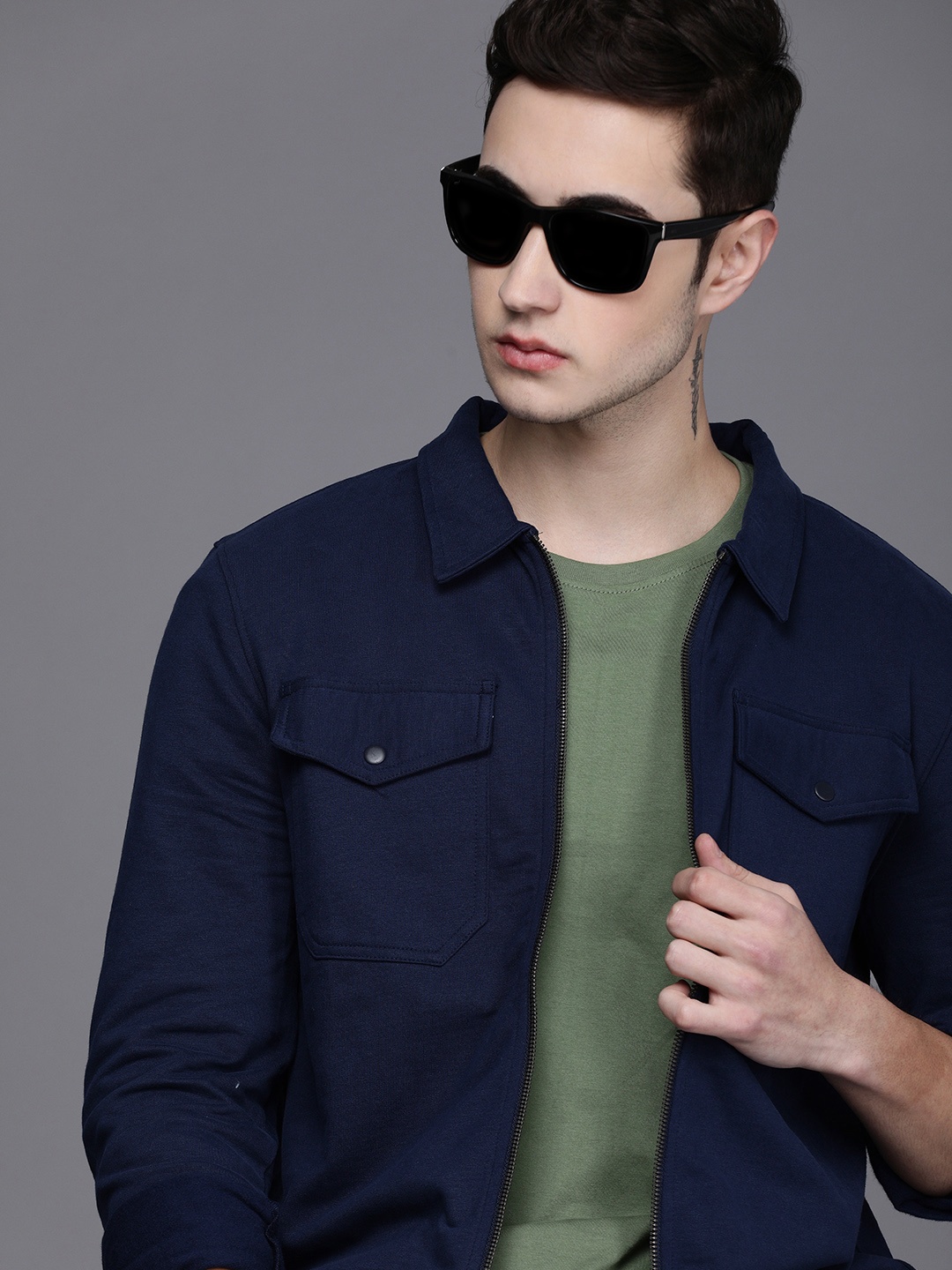 

Voi Jeans Men Navy Blue Solid Spread Collar Front-Open Sweatshirt