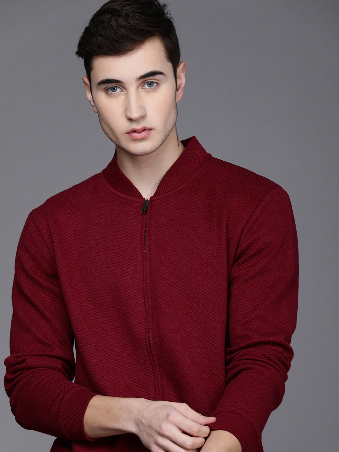 

Voi Jeans Men Red Self-Design Cotton Quilted Front-Open Sweatshirt