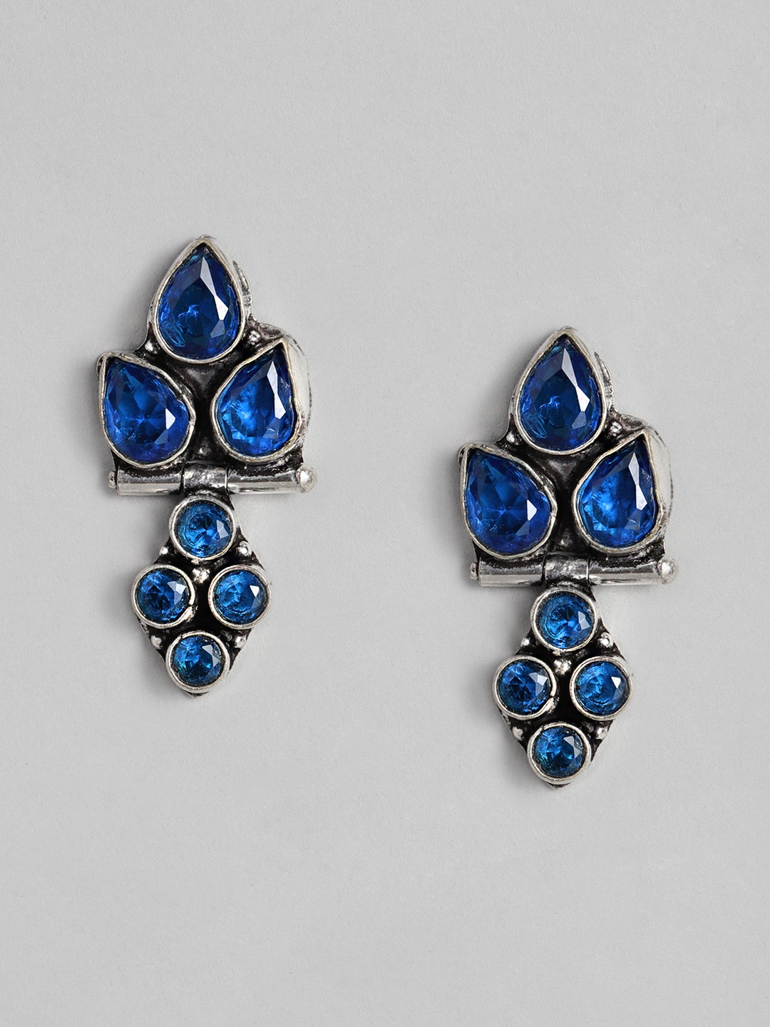 

EL REGALO Blue & Silver-Toned Seven Stone Studs Earrings