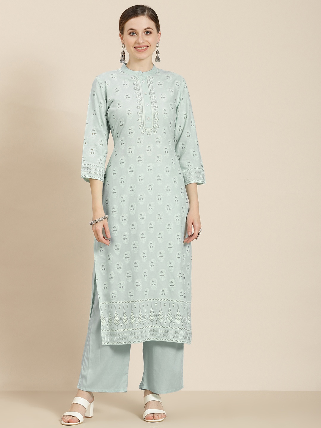 

Juniper Women Blue Paisley Printed Kurta with Palazzos