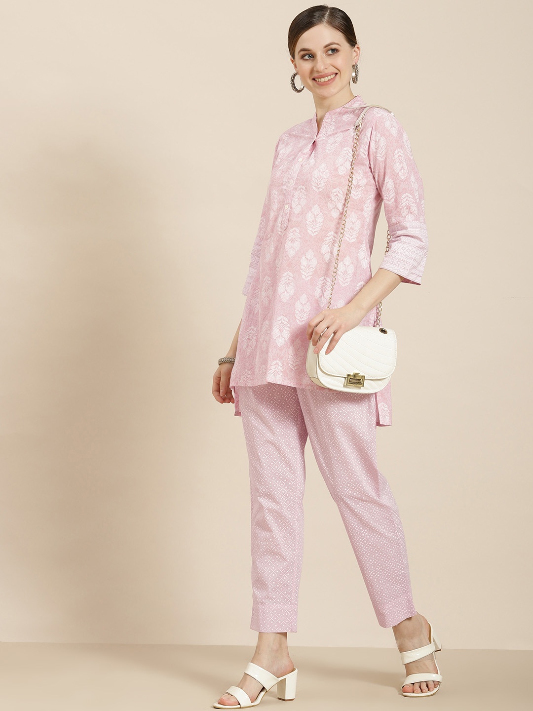 

Juniper Women Lavender Floral Printed Cambric High-Low Kurta with Trousers