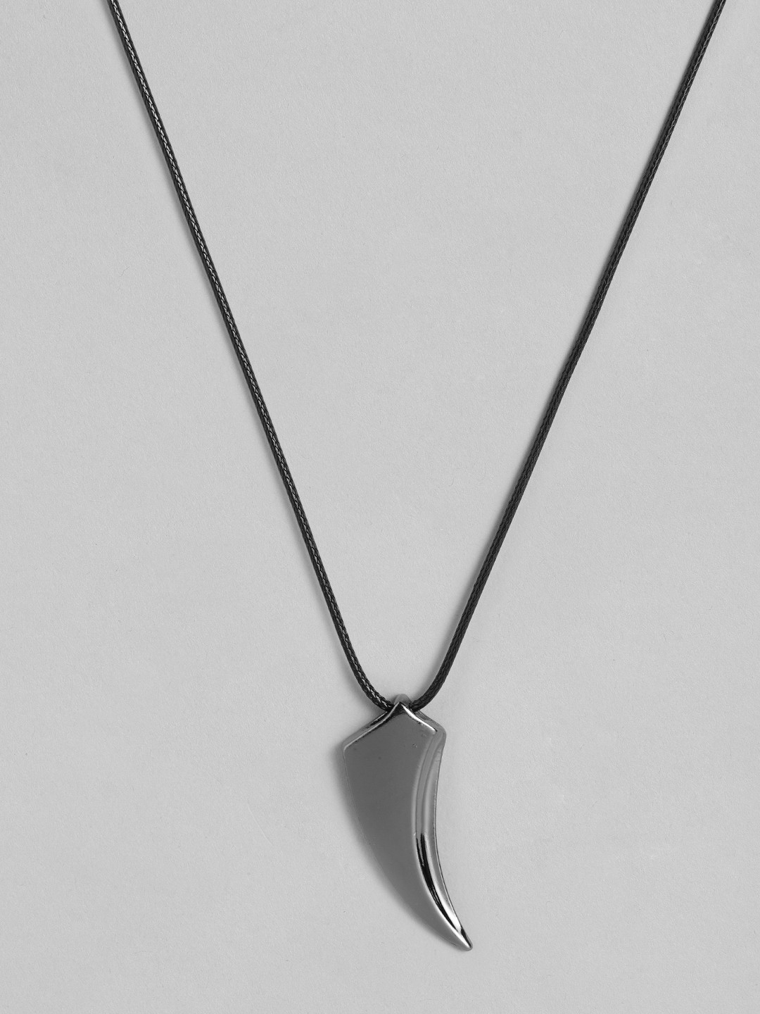 

EL REGALO Men Grey & Black Wolf-Tooth Chain