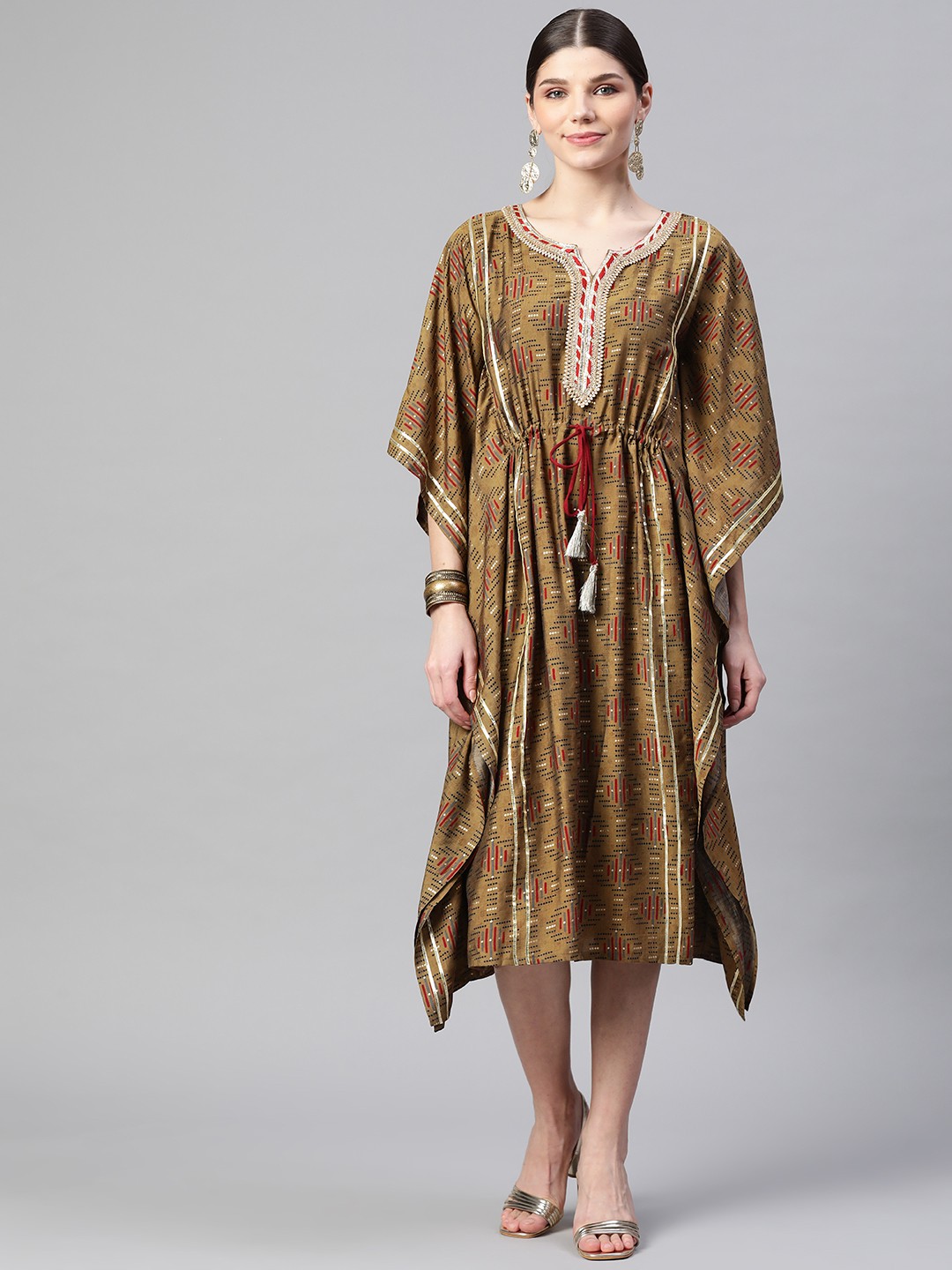 

Readiprint Fashions Gold-Toned Printed Nightdress