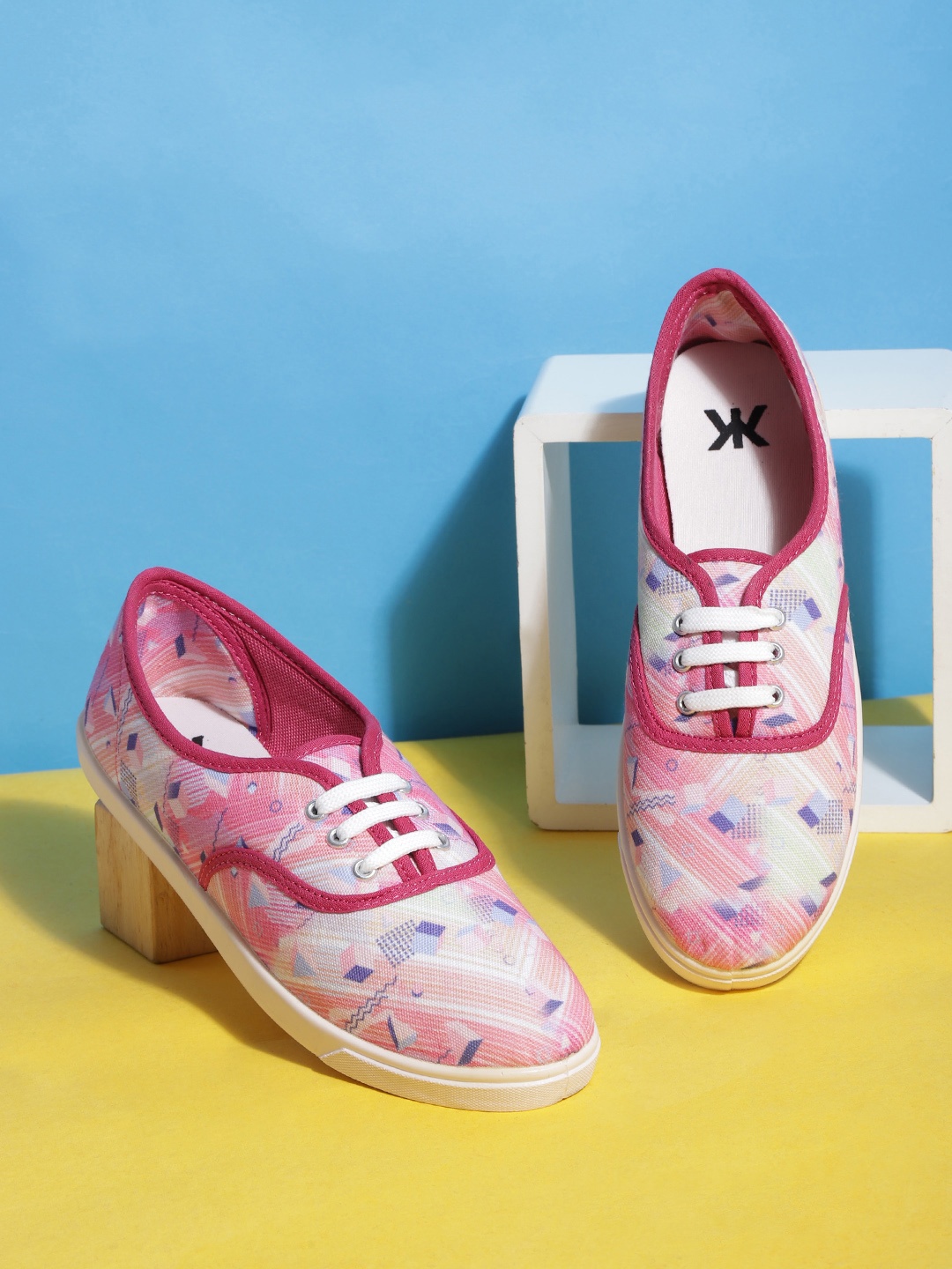 

Kook N Keech Women Pink Printed Sneakers