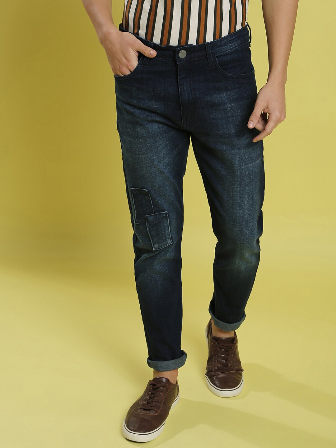 

Campus Sutra Men Blue Super Low Distress Light Fade Stretchable Jeans