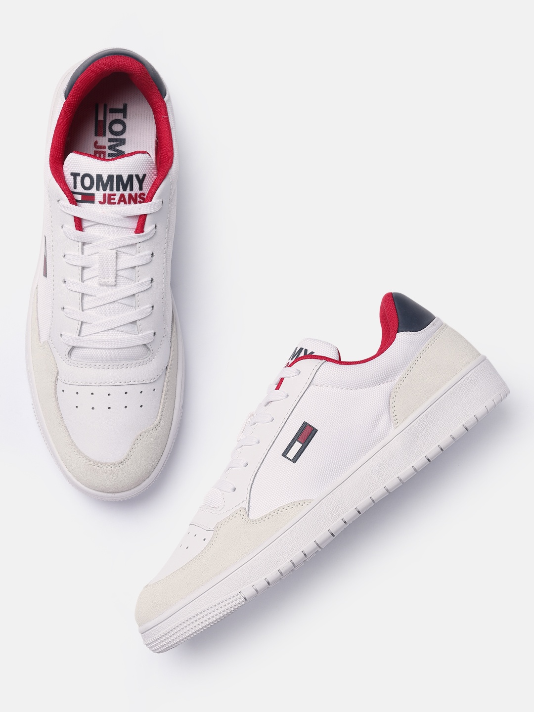 

Tommy Hilfiger Men White Leather Sneakers