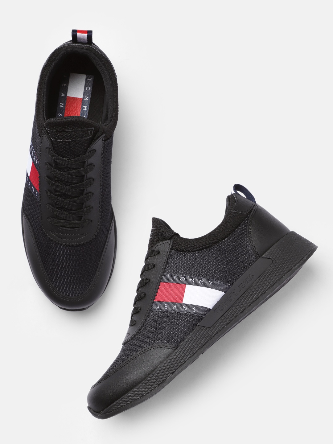 

Tommy Hilfiger Men Black Flexi Sneakers