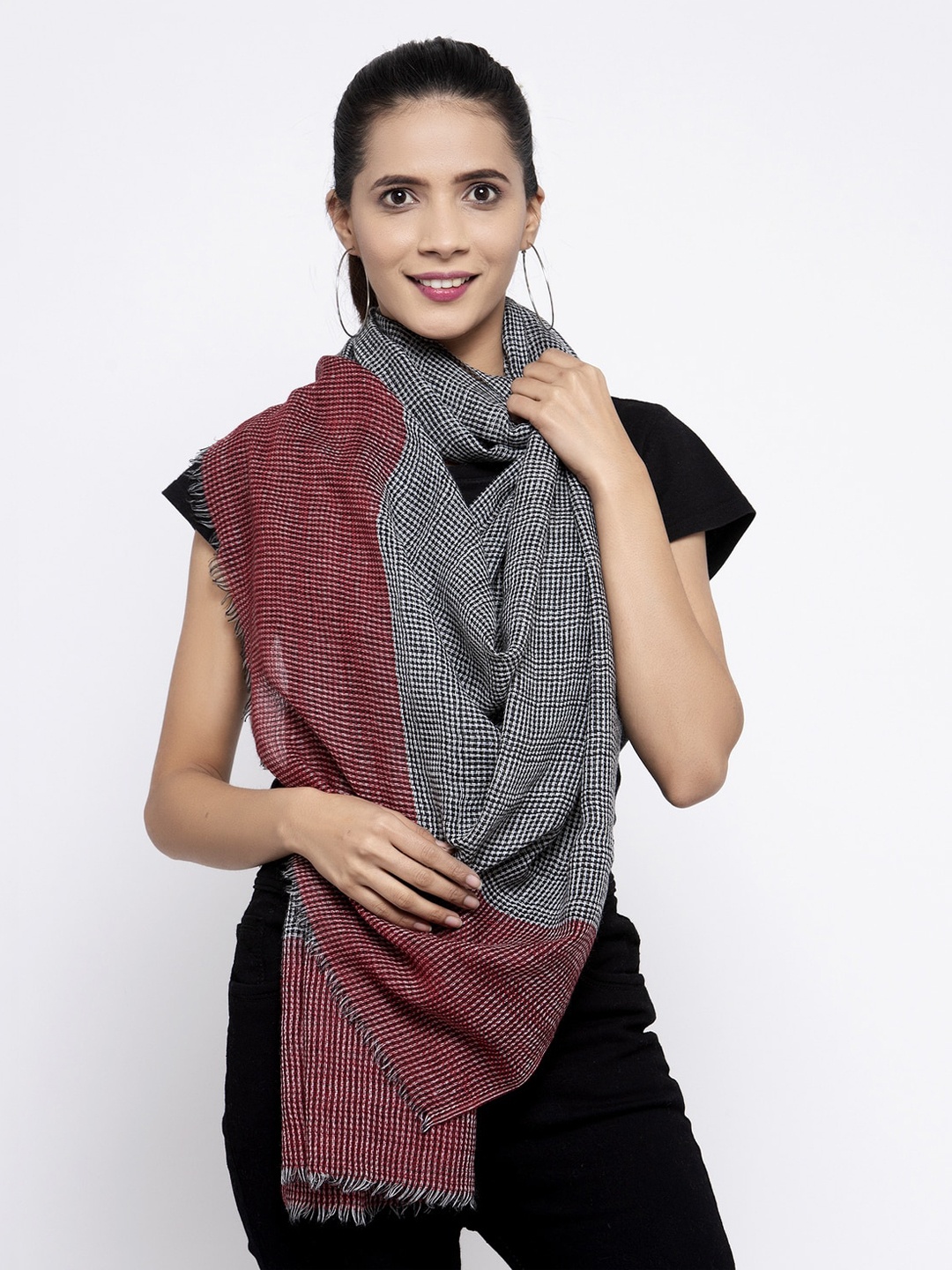 

Calvadoss Women White & Red Checked Woolen Long-Fit Muffler