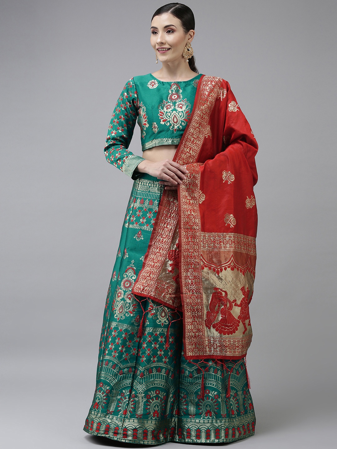 

DIVASTRI Green & Red Semi-Stitched Lehenga & Unstitched Blouse With Dupatta