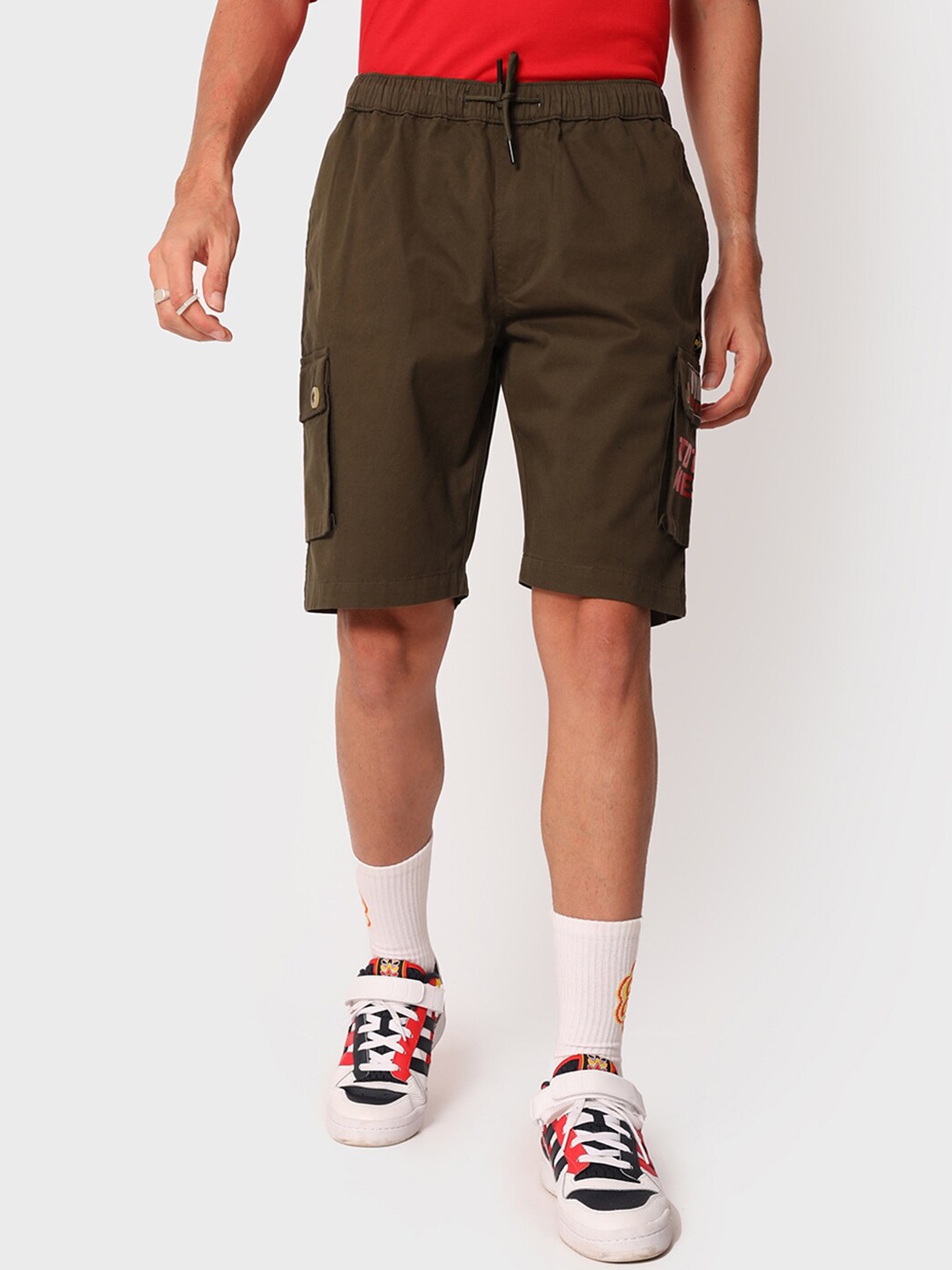

Bewakoof Men Green Cargo Shorts