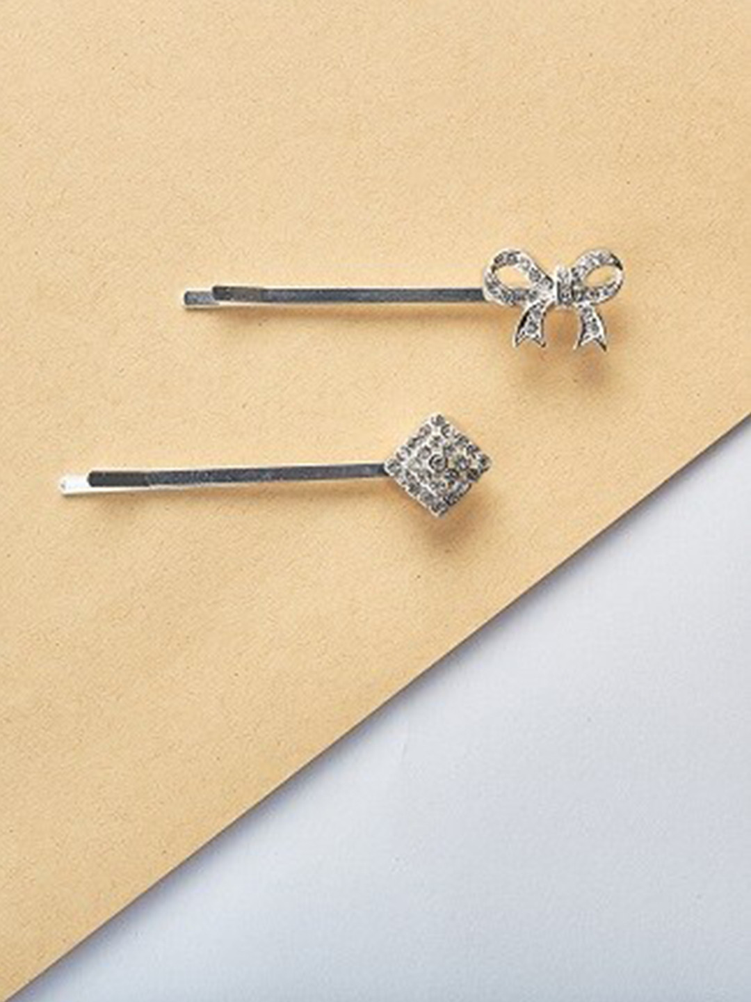 

Lilly & sparkle Women Silver-Toned & Green Set of 2 Bobby Pins