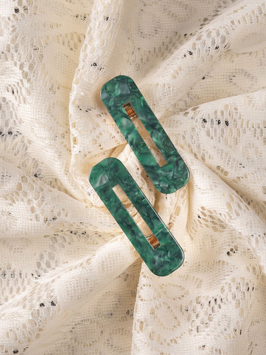 

Lilly & sparkle Women Set Of 2 Green Textured Alligator Hair Clip
