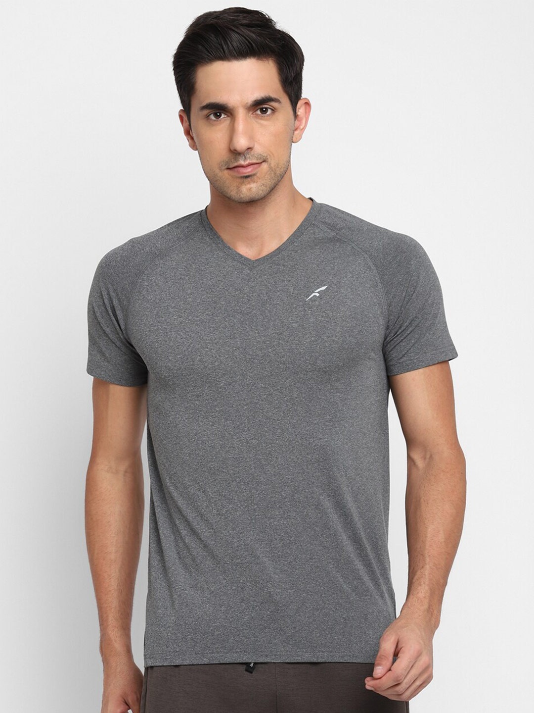 

FURO by Red Chief Men Black V-Neck Pockets T-shirt