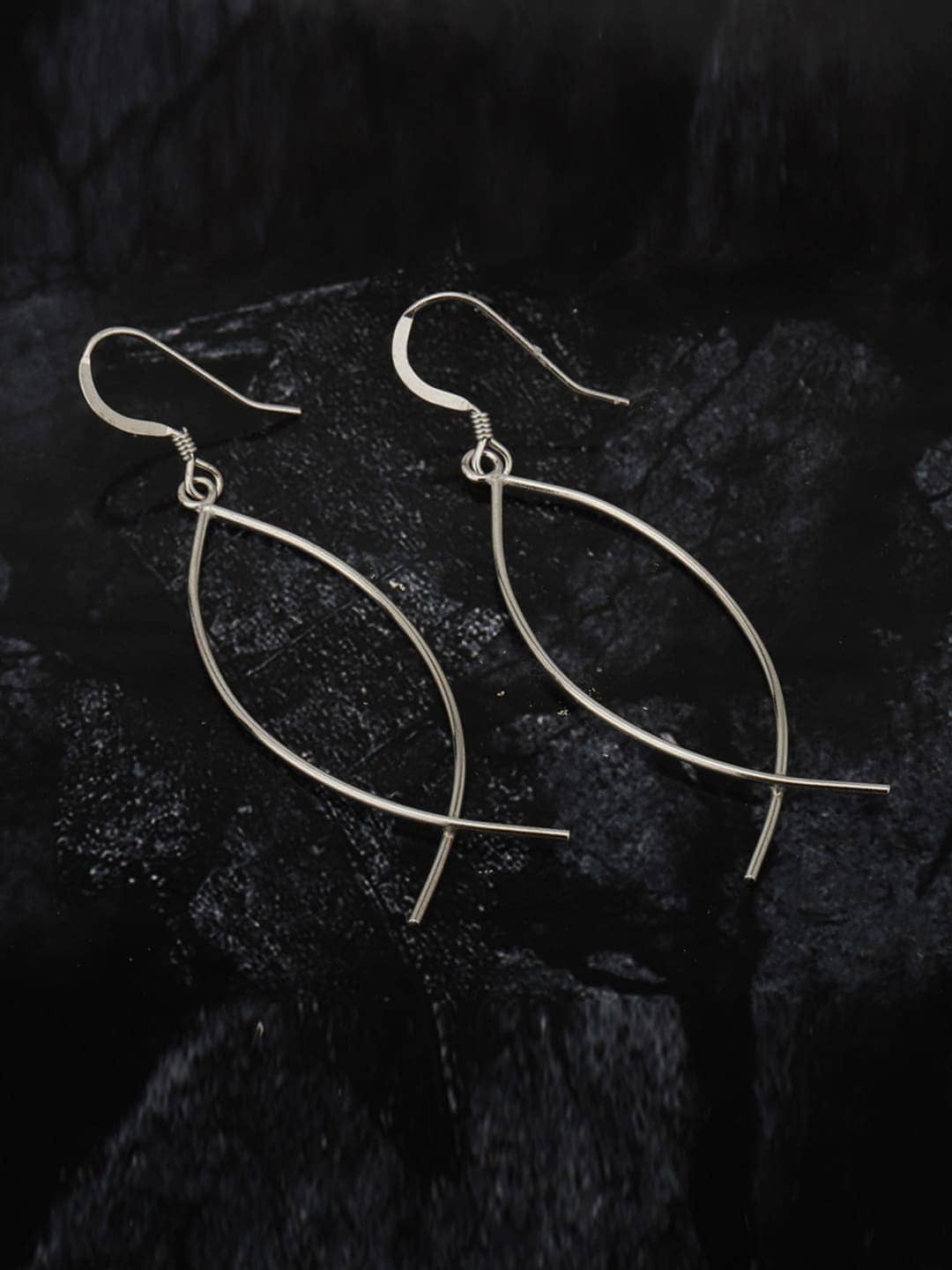

VANBELLE 925 Sterling Silver Silver-Toned Oval Studs Earrings