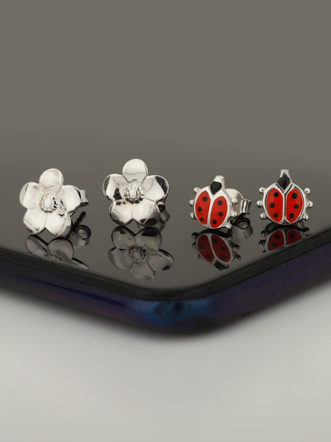 

VANBELLE 925 Sterling Silver Set of 2 Floral Studs Earrings