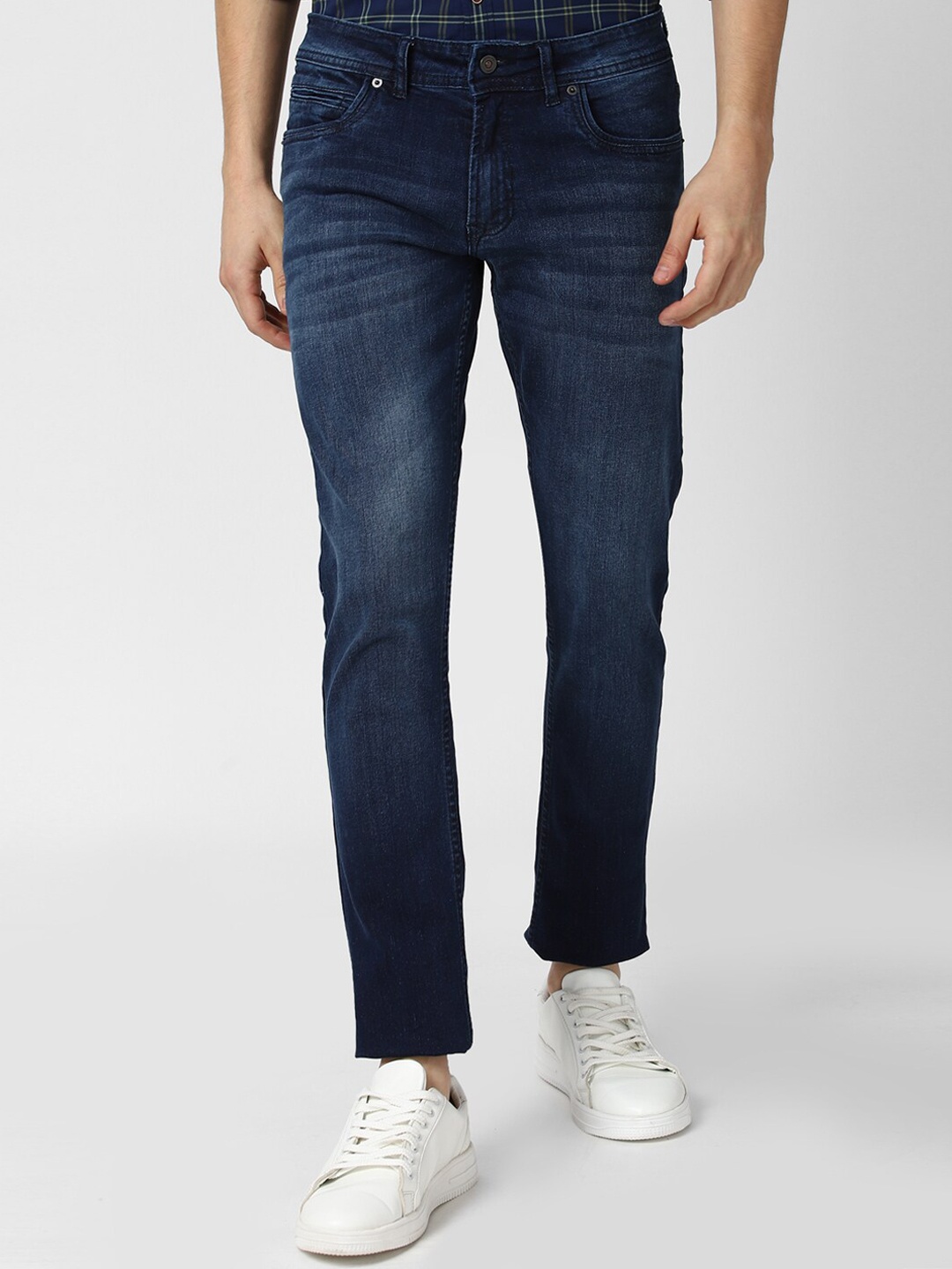 

Peter England Casuals Men Navy Blue Slim Fit Light Fade Jeans