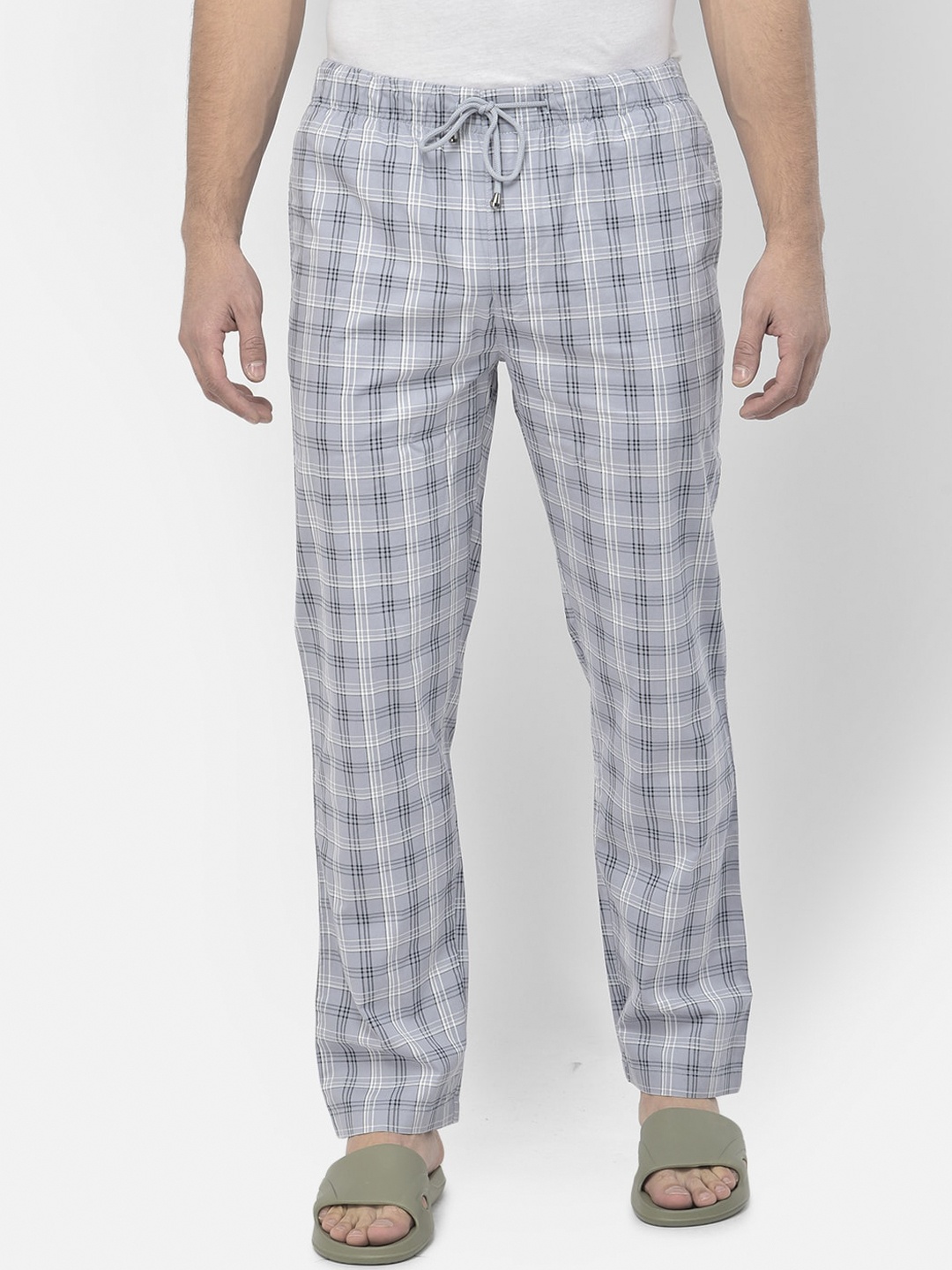 

Crimsoune Club Men Grey & White Checked Pure Cotton Lounge Pants