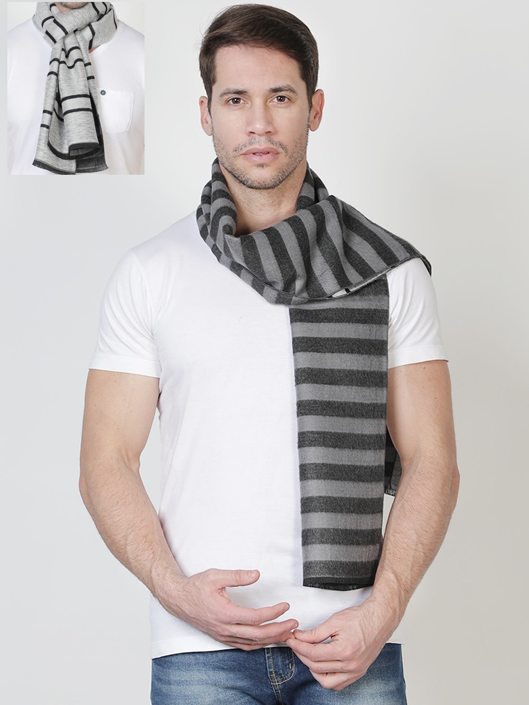 

Alvaro Castagnino Men Grey & Black Printed Reversible Muffler