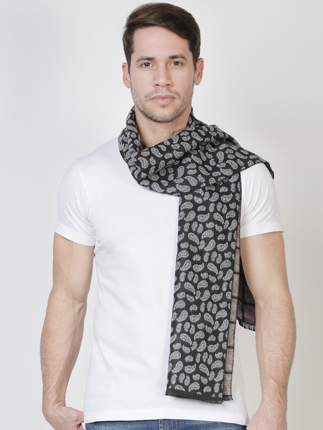 

Alvaro Castagnino Men Black & Grey Printed Reversible Muffler
