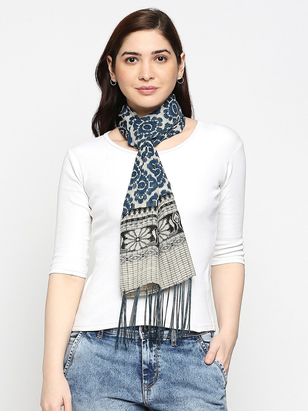 

BELLEZIYA Women Blue & Off White Printed Scarf