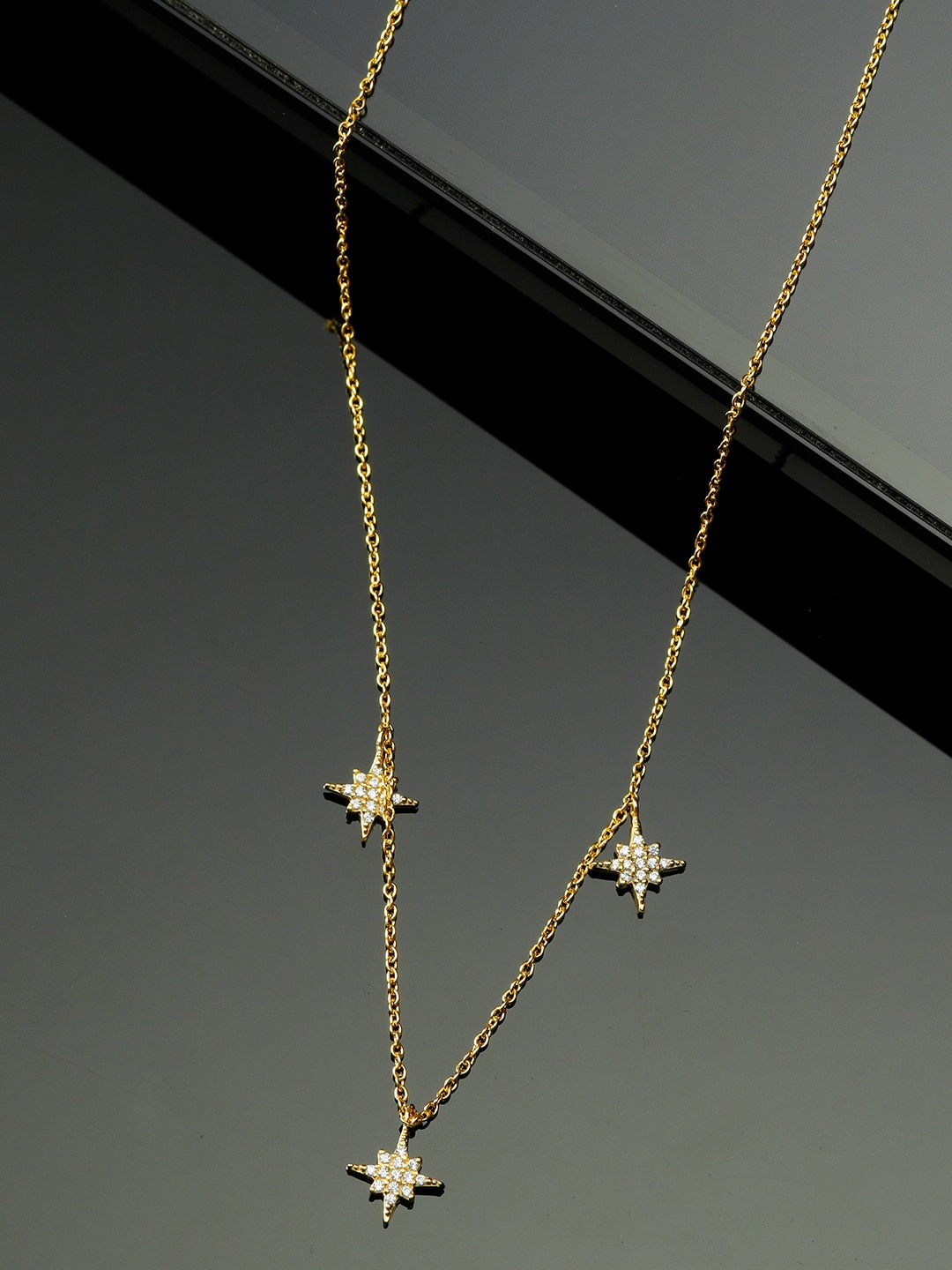 

GIVA 925 Sterling Silver 18k Gold Plated Twinkling Stars Necklace