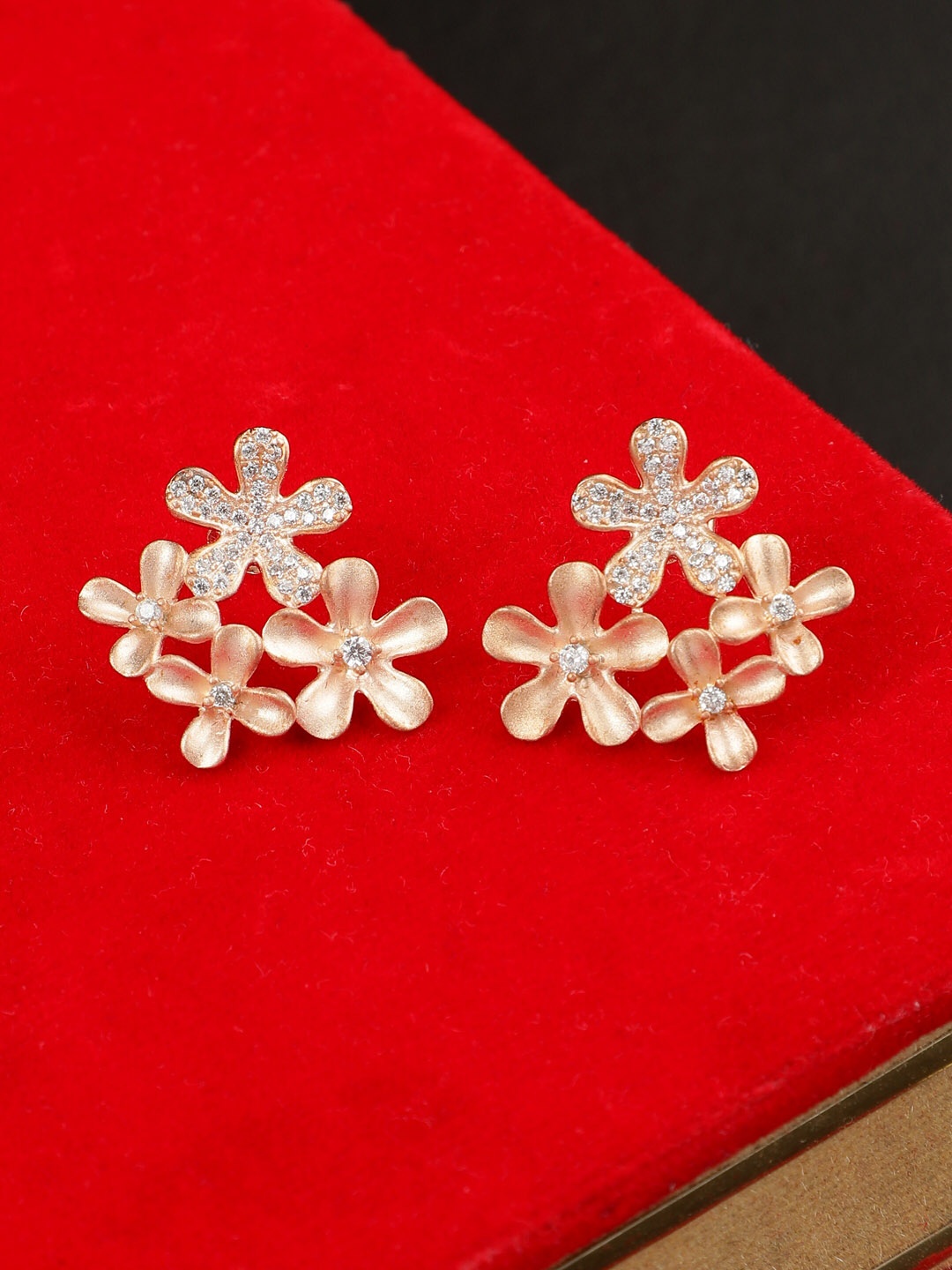 

GIVA 925 Sterling Silver Matte Rose Gold Plated Bloom Earrings