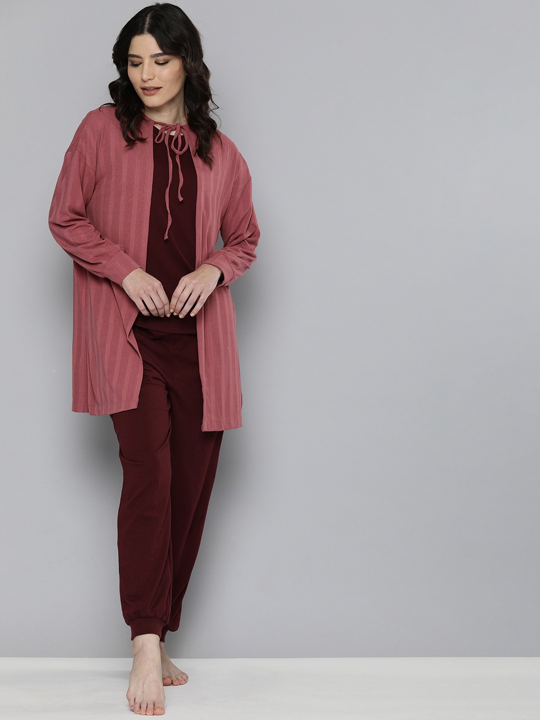 

Chemistry Women Burgundy Solid Tee With Joggers And Cover Up