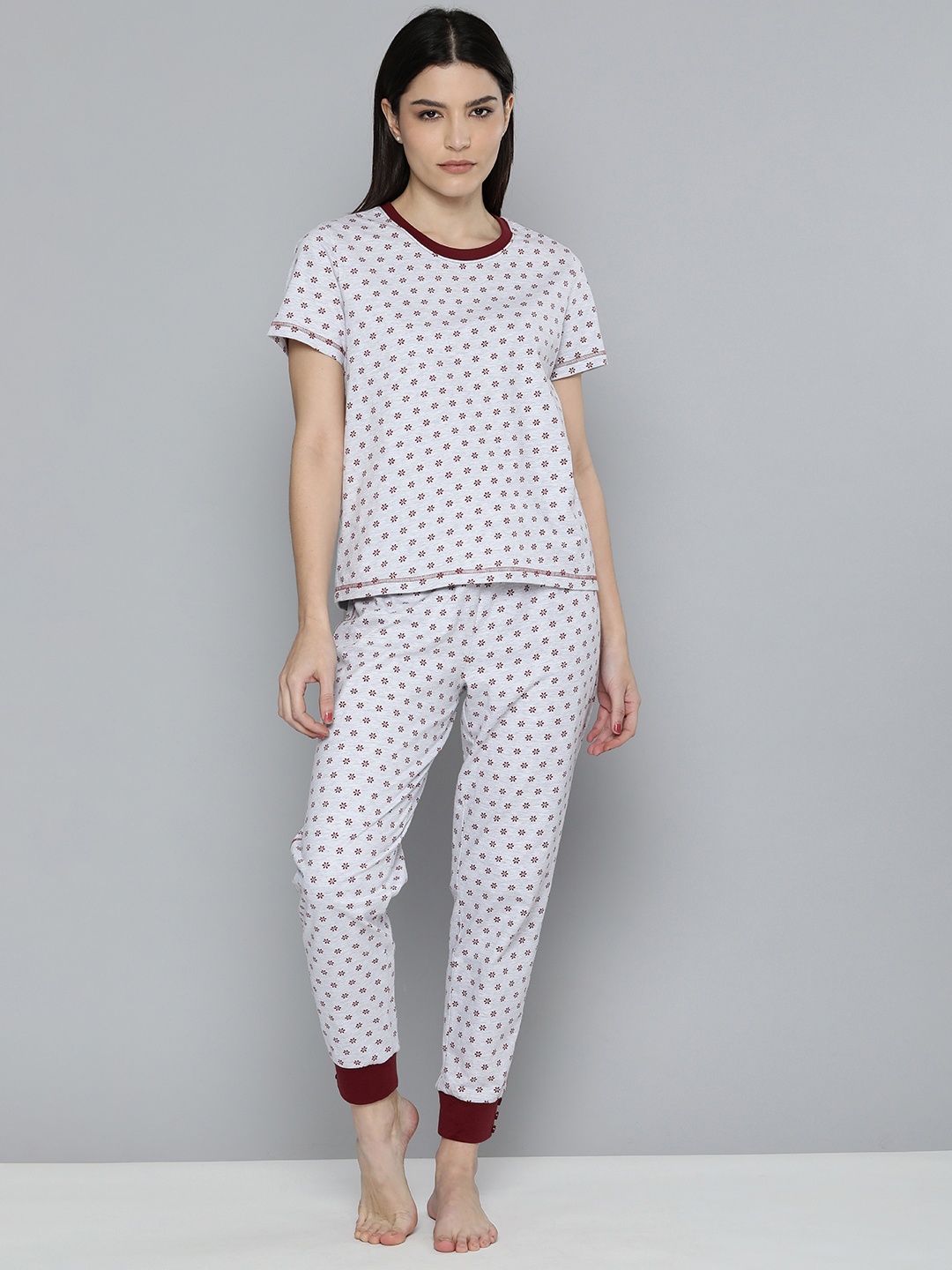 

Chemistry Women Grey & Red Printed Melange Jogger Set, Grey melange