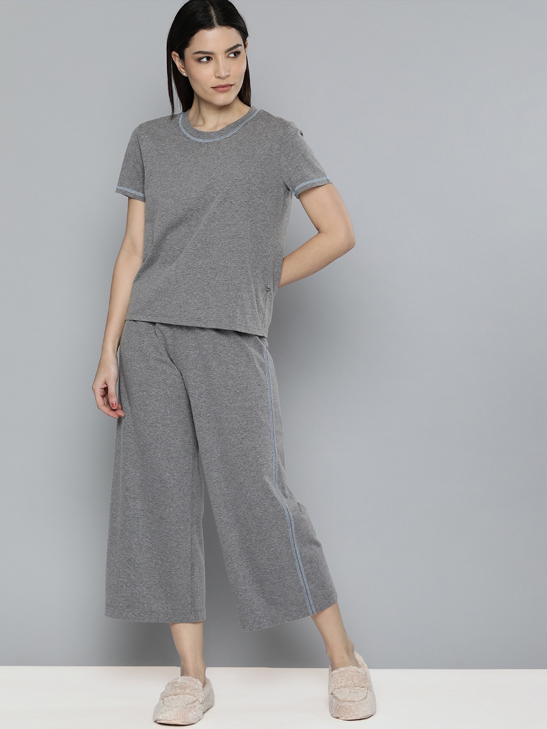 

Chemistry Women Grey Solid Pure Cotton Night suit