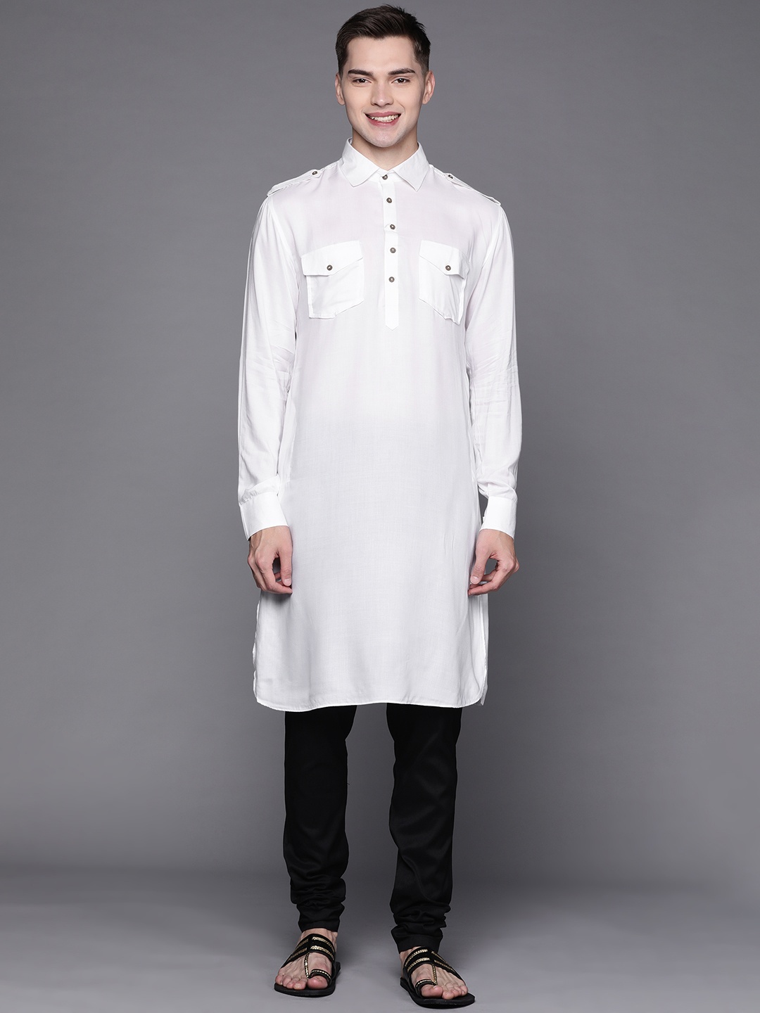 

Manu Men White Solid Pathani Kurta