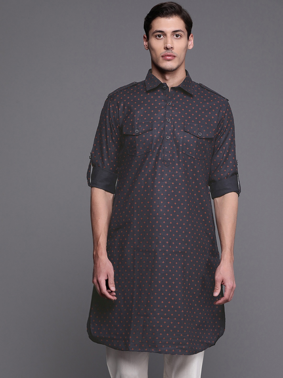 

Manu Men Navy Blue & Red Ethnic Motifs Printed Pathani Kurta