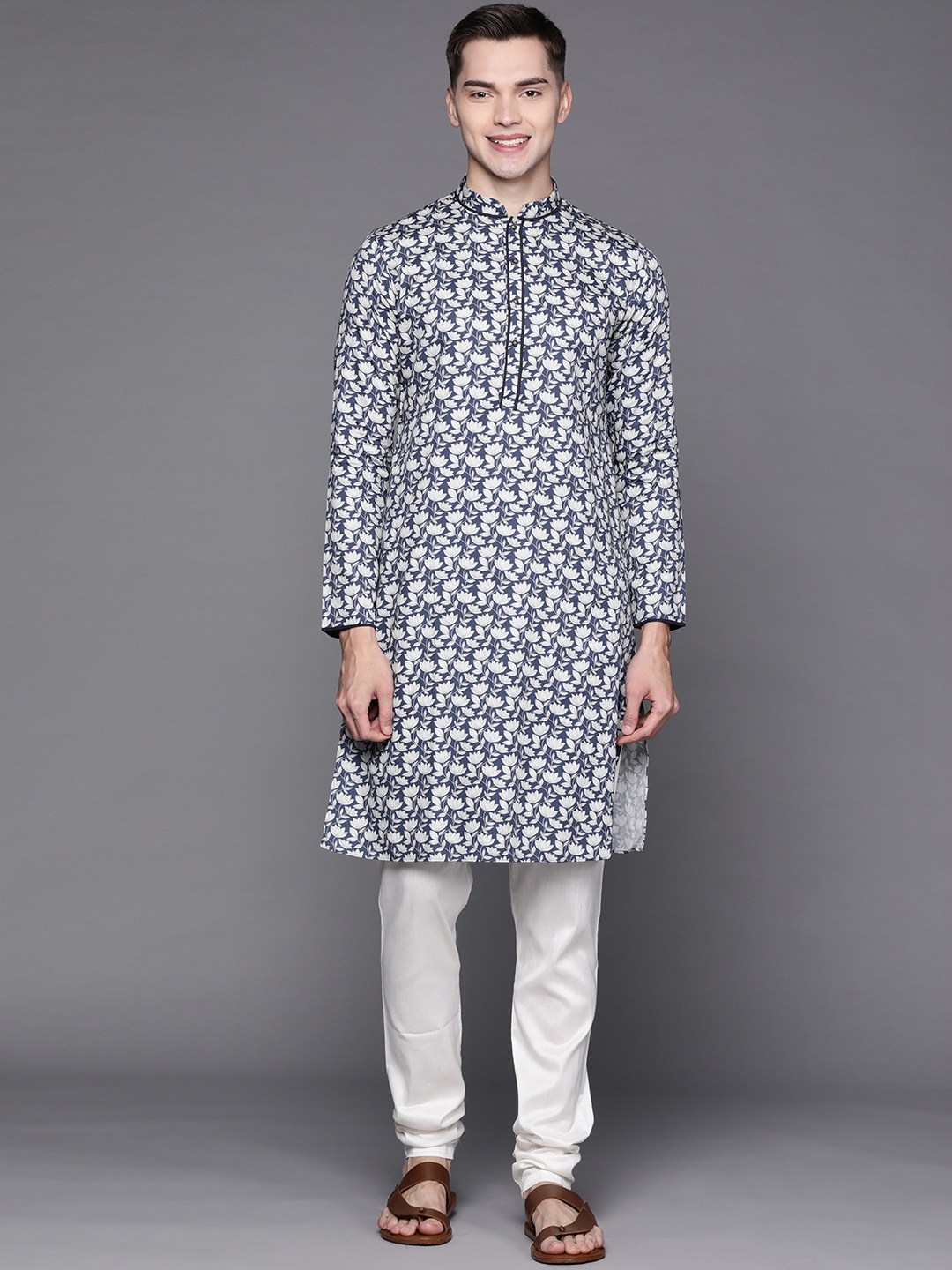 

Manu Men Blue & White Floral Printed Kurta