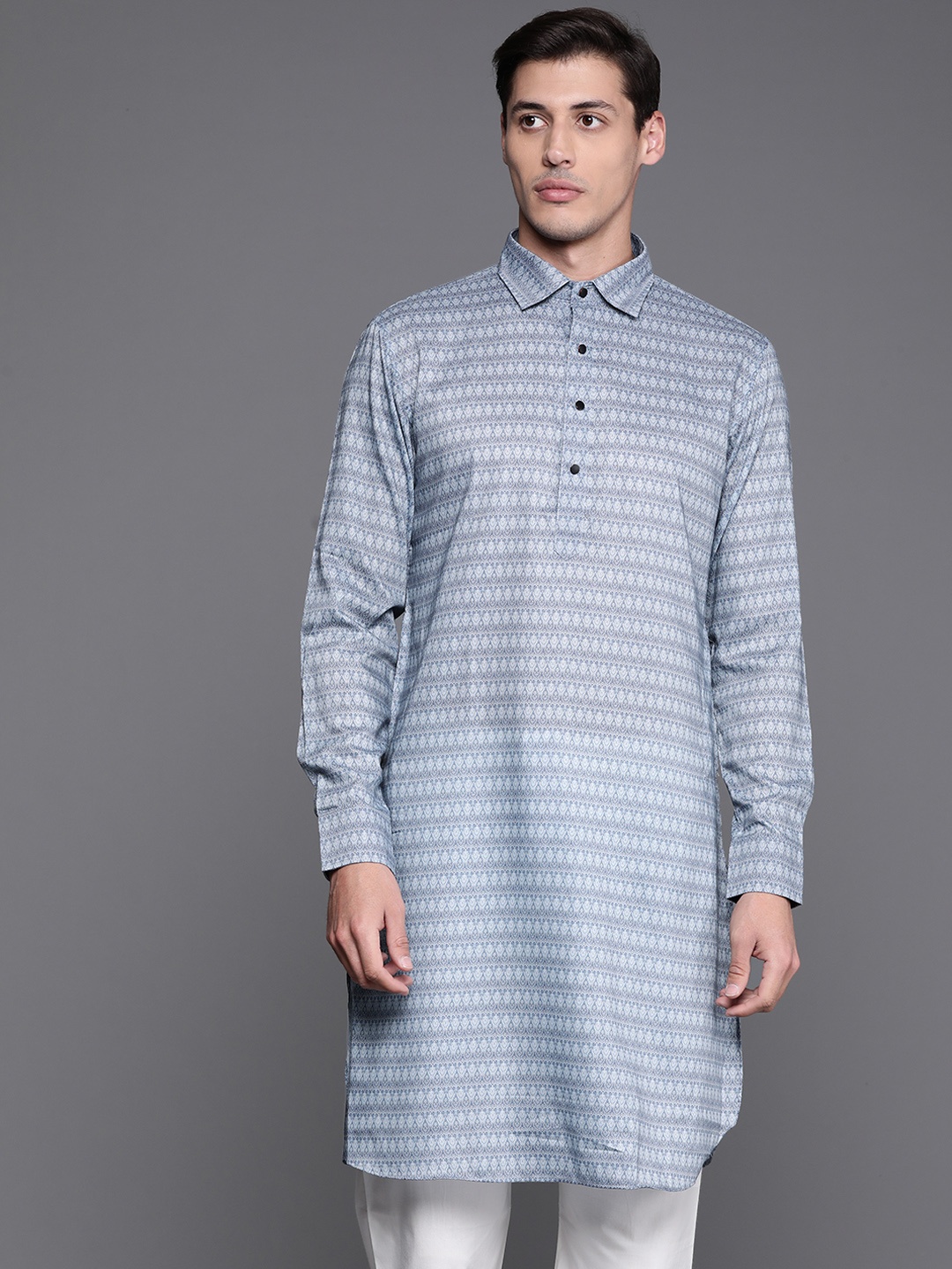 

Manu Men Blue Ethnic Motifs Printed Pathani Kurta