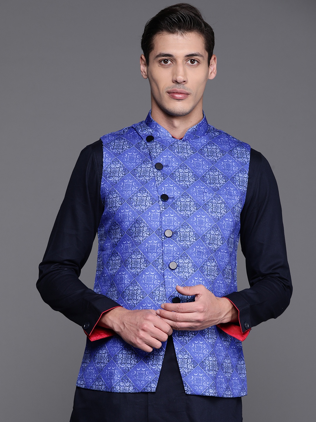 

Manu Men Blue Etihnic Motifs Printed Angrakha Jacket