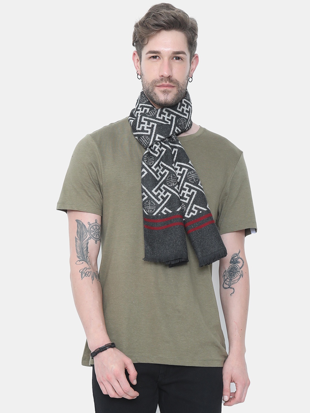 

FabSeasons Black & Grey Patterned Muffler