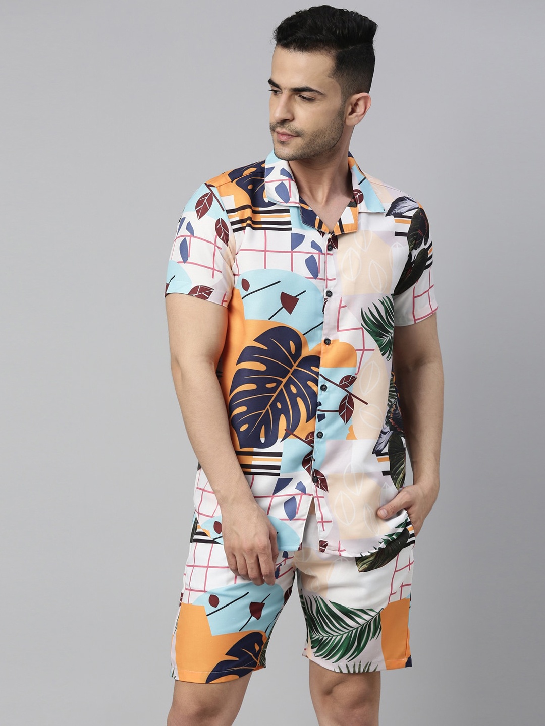 

Bushirt Men White & Blue Printed Night suit