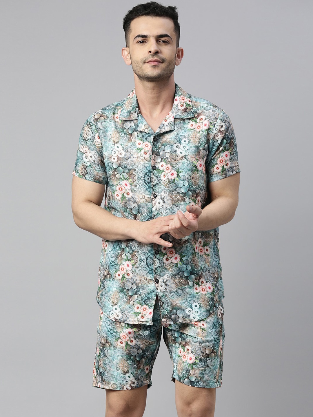 

Bushirt Men Blue & Pink Floral Printed Night Suit