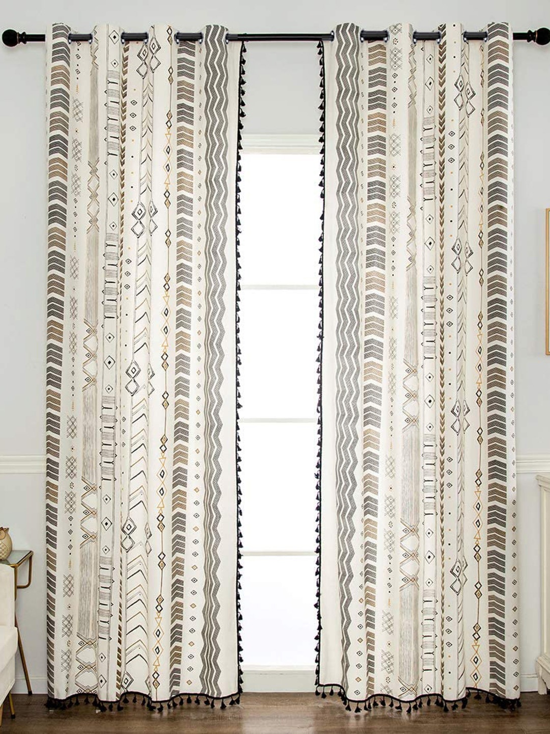 

URBAN SPACE Off White & Grey Geometric Door Curtain