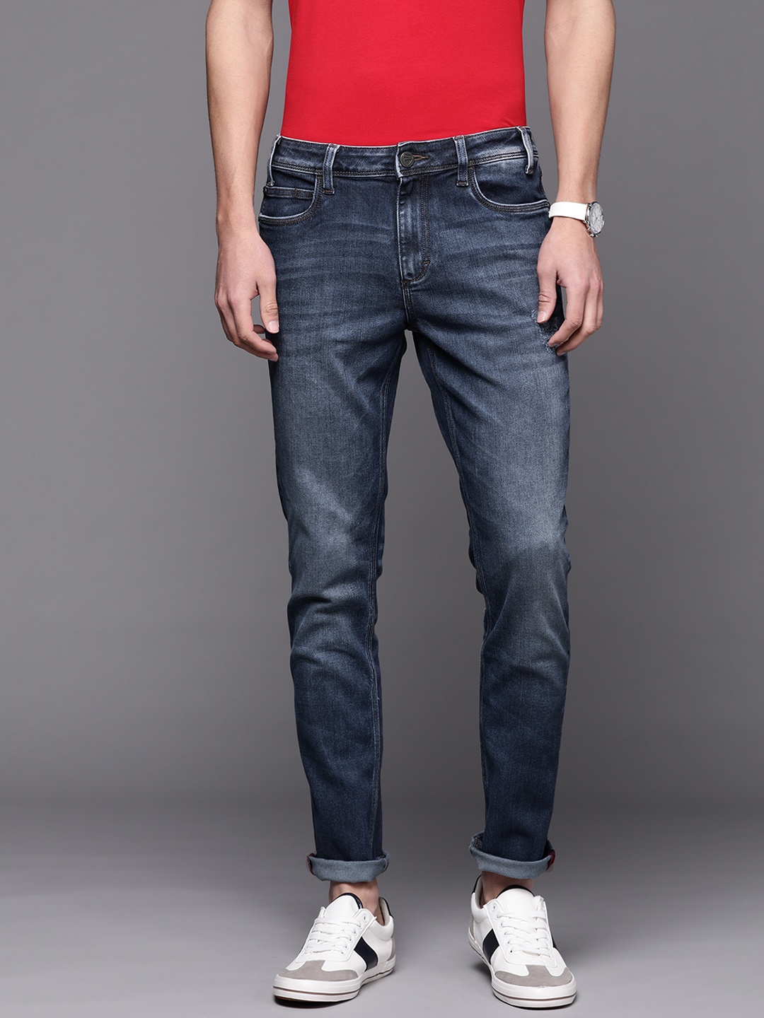 

Ducati Men Navy Blue Slim Fit Low Distress Light Fade Stretchable Jeans