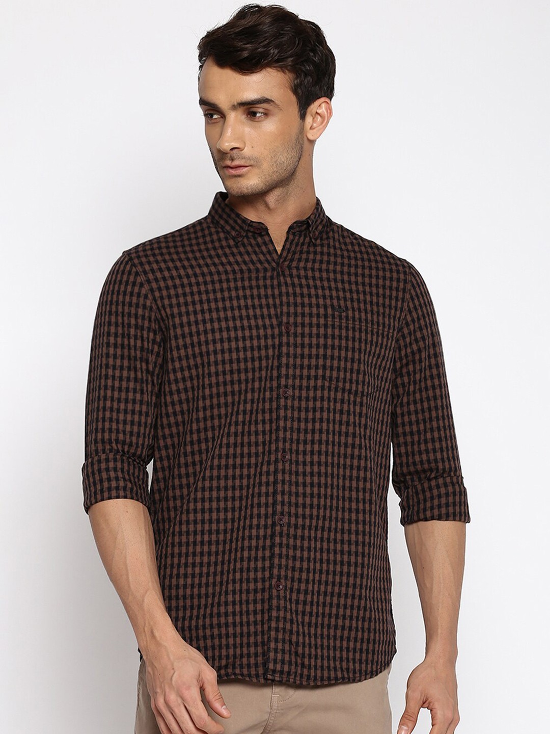 

Lee Men Brown & Black Classic Slim Fit Checked Cotton Casual Shirt