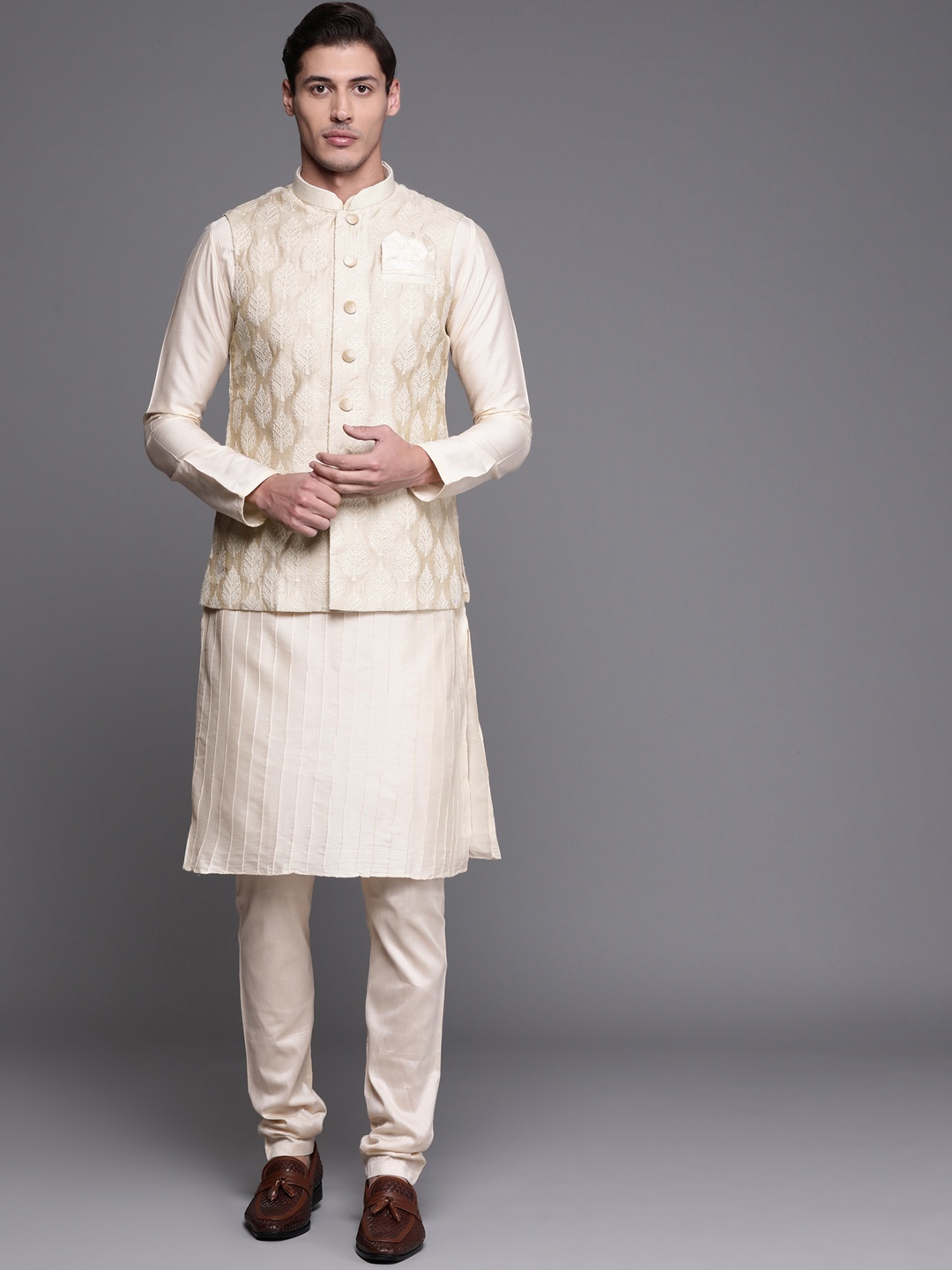 

Manu Men Off White Striped Kurta with Churidar & Jacket