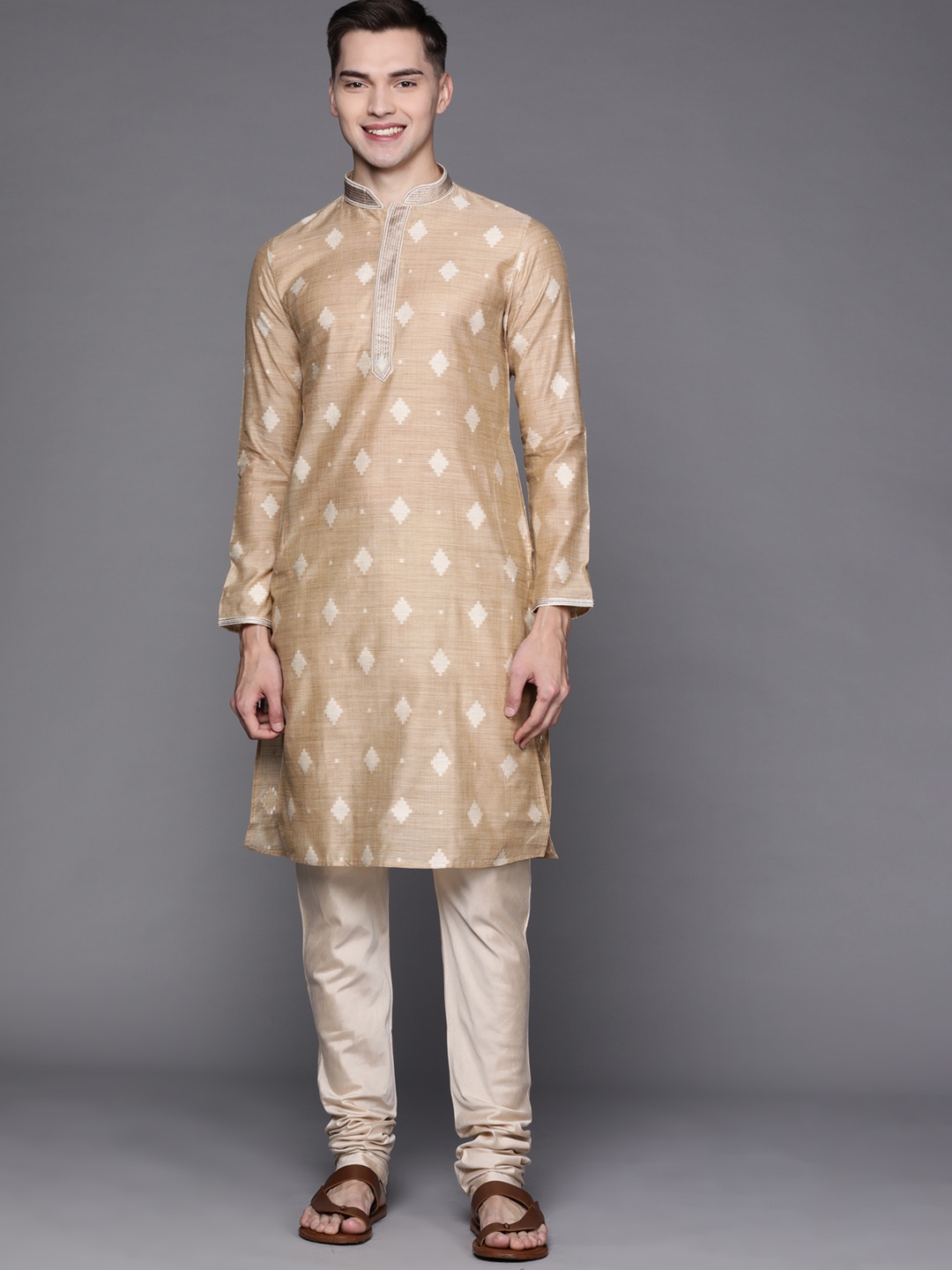 

Manu Men Beige & Off-White Geometric Self-Design Kurta with Churidar