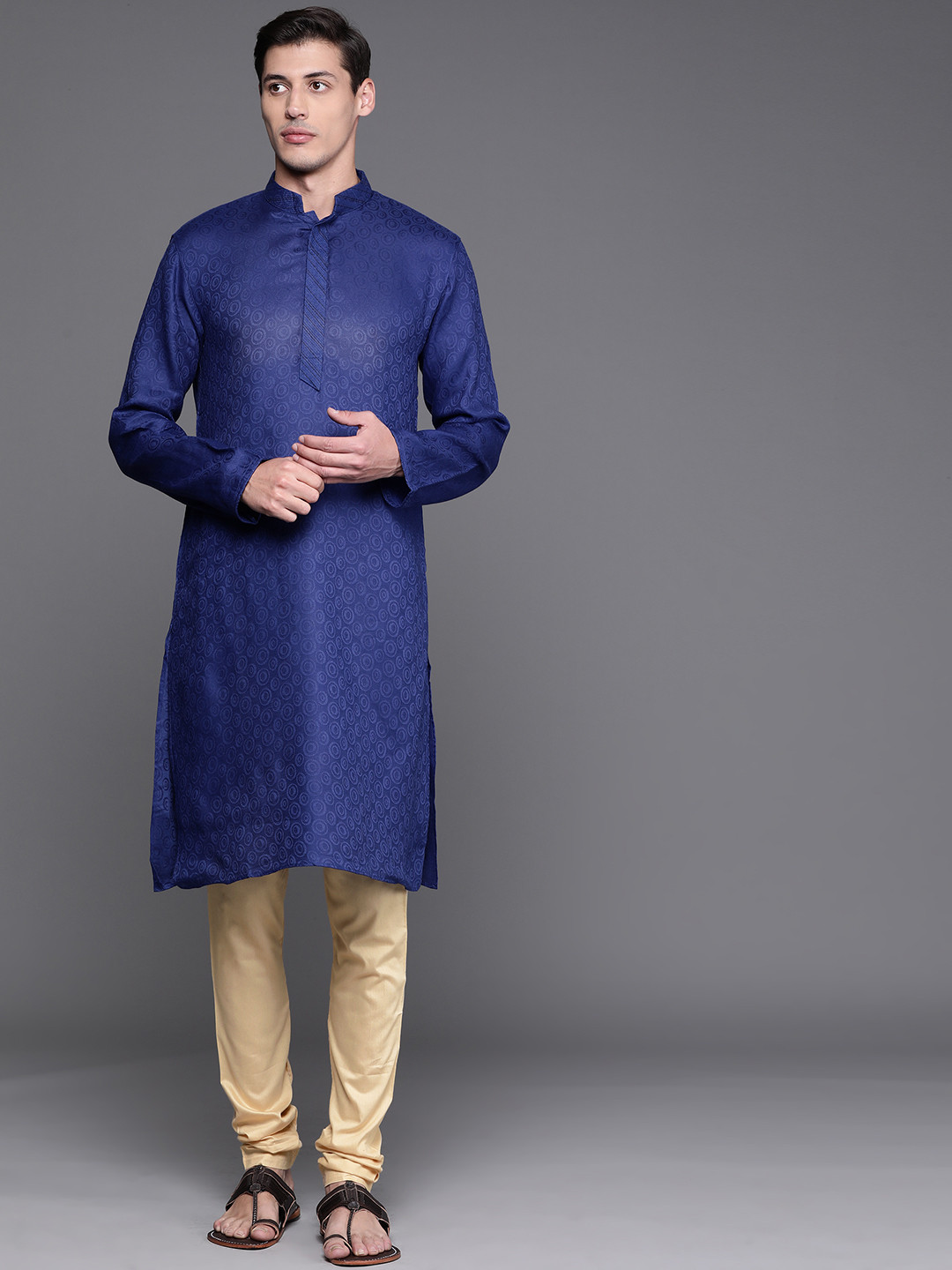 

Manu Men Blue Ethnic Motifs Kurta with Churidar