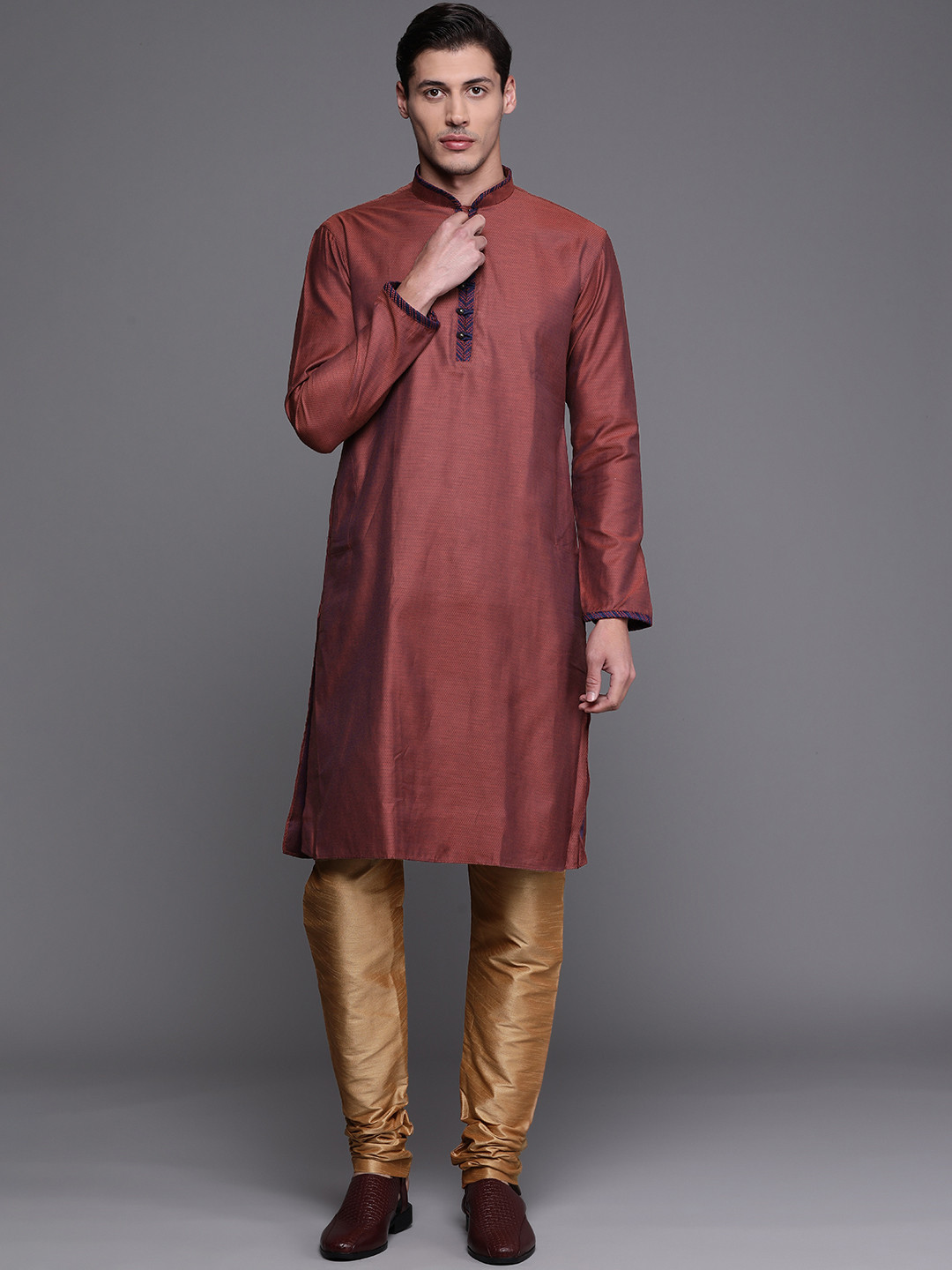 

Manu Men Maroon Woven Design Kurta with Churidar