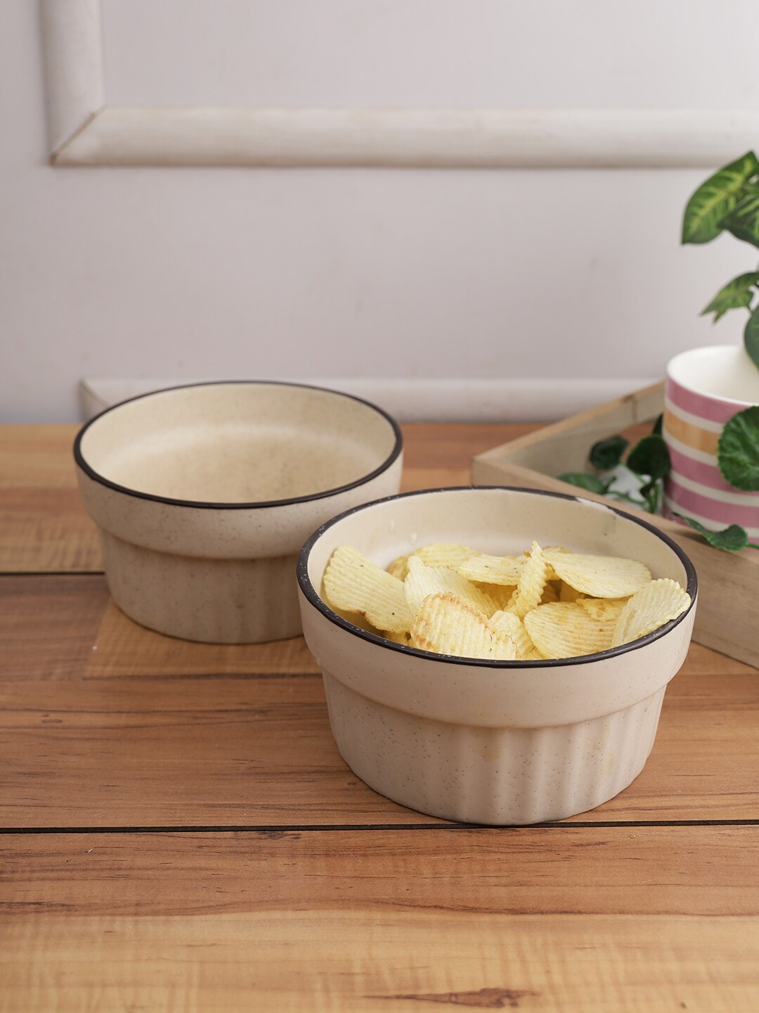 

Aapno Rajasthan Set Of 2 Beige Ceramic Bowl