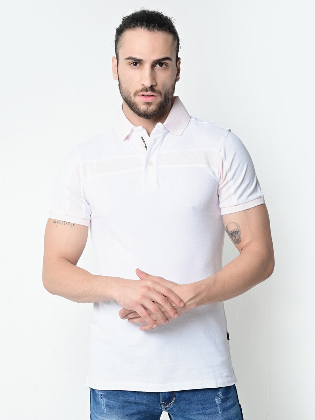 

FLAWLESS Men White Colourblocked Polo Collar T-shirt