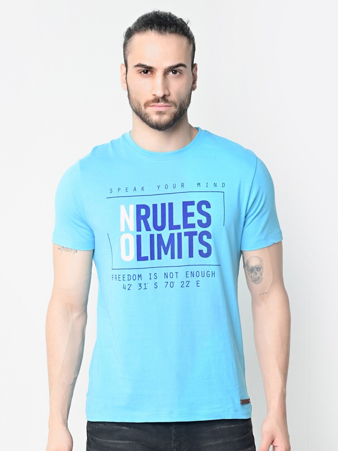 

FLAWLESS Men Turquoise Blue Typography Printed T-shirt