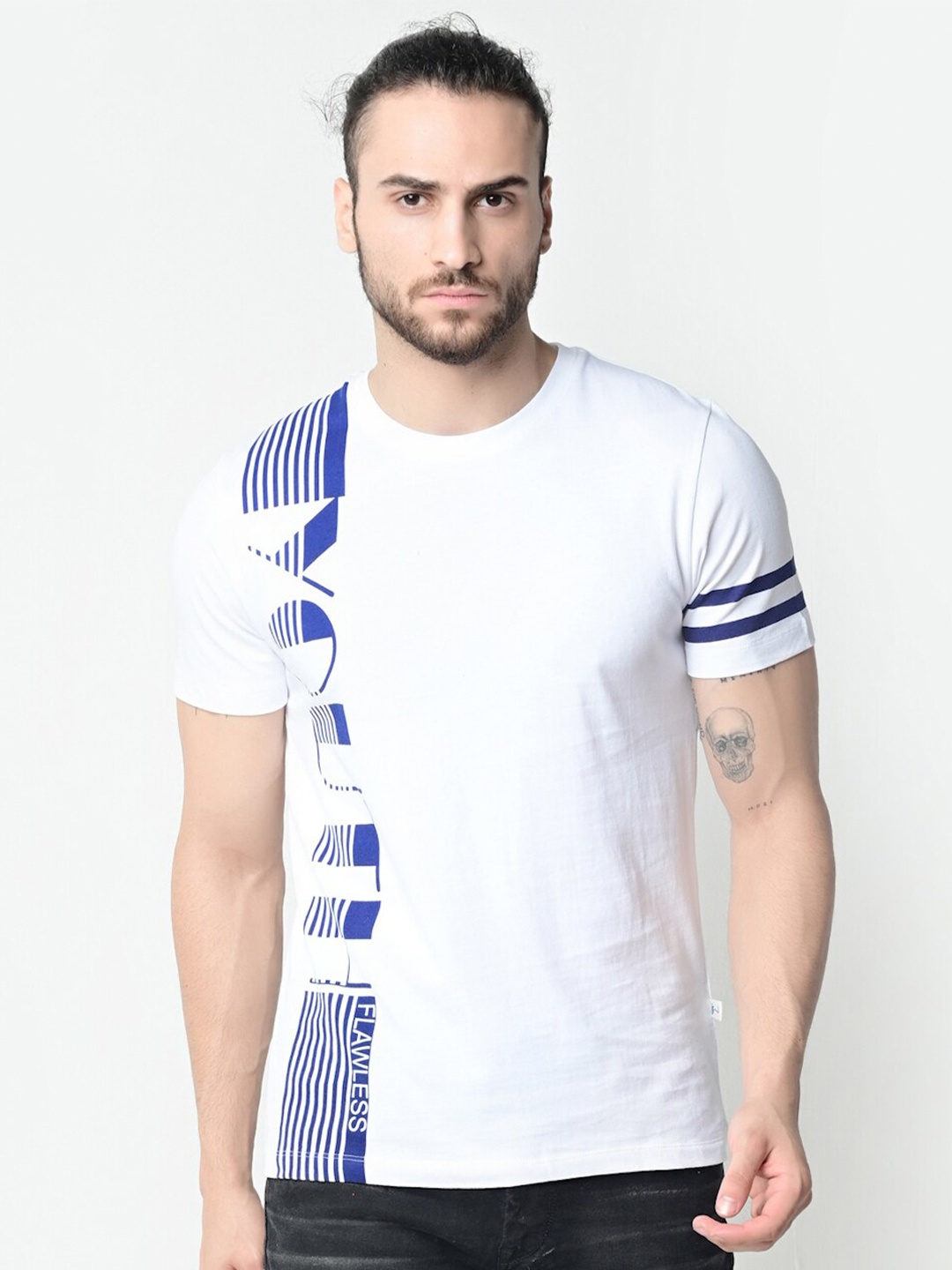 

FLAWLESS Men White & Blue Printed T-shirt