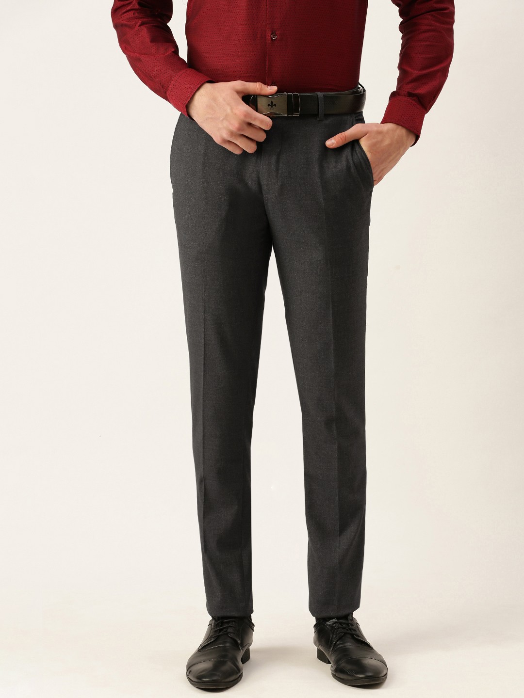 

Peter England Men Charcoal Grey Neo Slim Fit Solid Mid Rise Formal Trousers