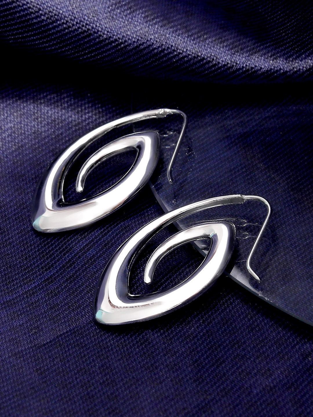 

TRISHONA Silver-Toned 916 Stainless Steel Contemporary Drop Earrings